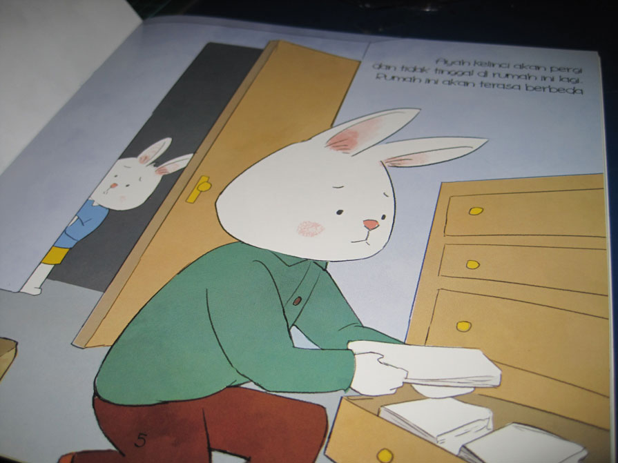 Buku terbitan Arkea yang berjudul Kami Tetap Menyayangimu, Kelinci Kecil karya Denia Putri Prameswari